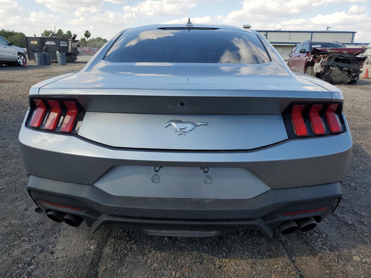 2025 FORD MUSTANG