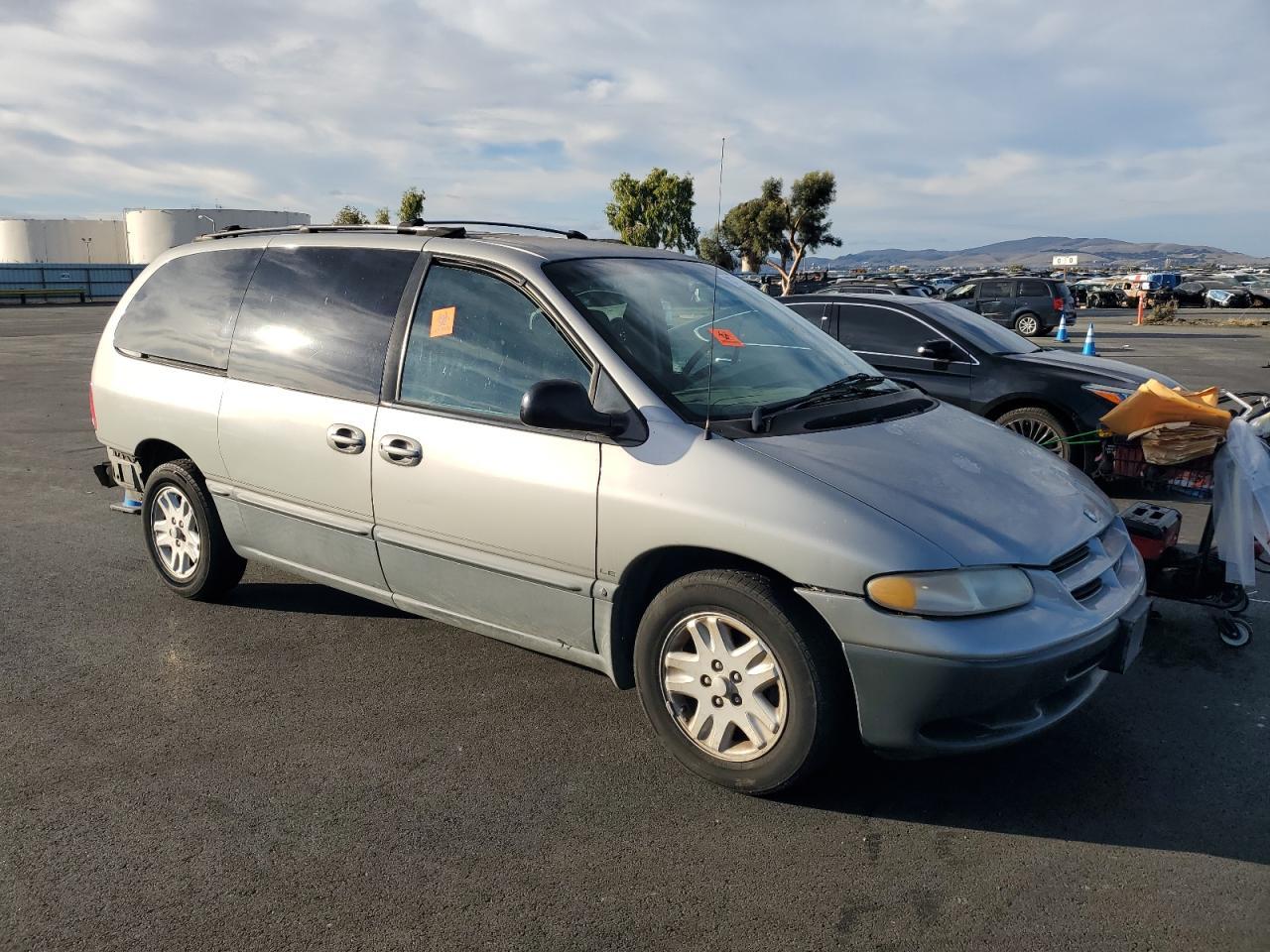 1996 DODGE GRAND CARAVAN