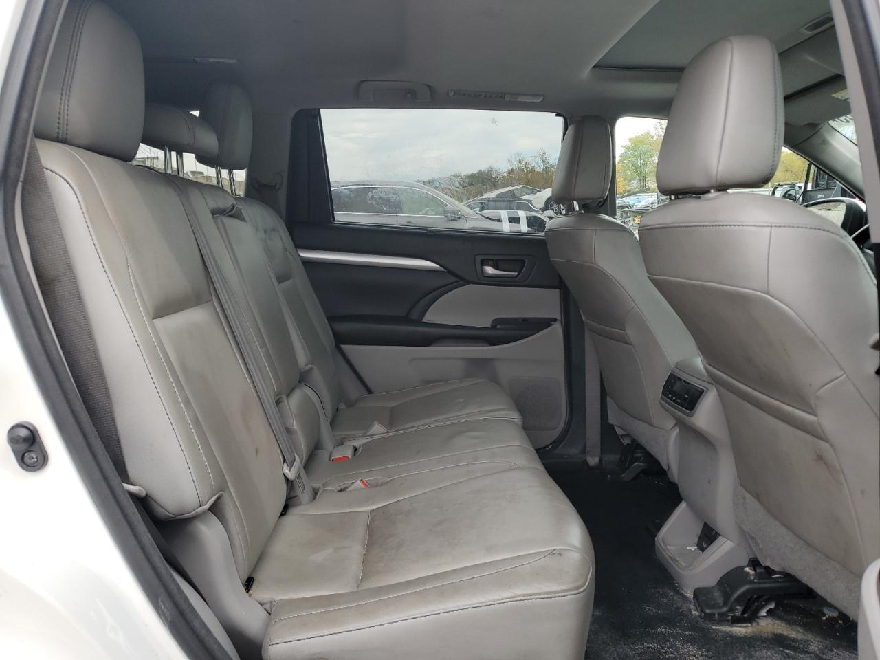 2017 TOYOTA HIGHLANDER