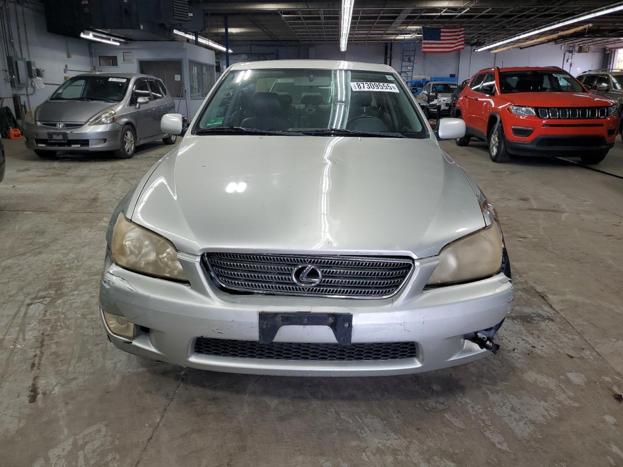 2001 LEXUS IS 300