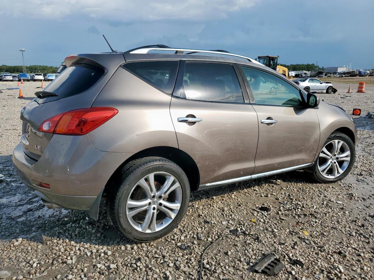 2010 NISSAN MURANO
