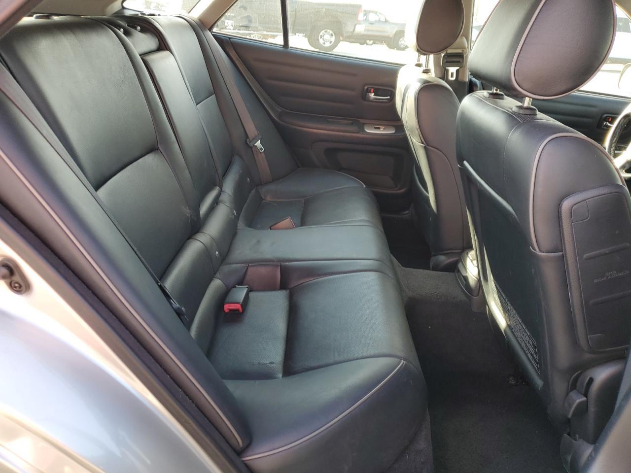 2005 LEXUS IS 300