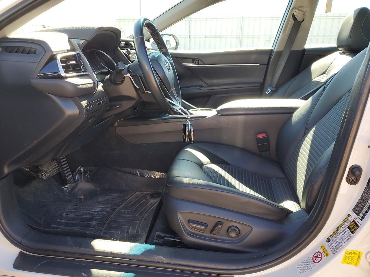 2018 TOYOTA CAMRY