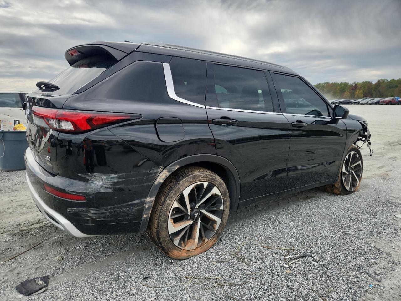 2022 MITSUBISHI outlander