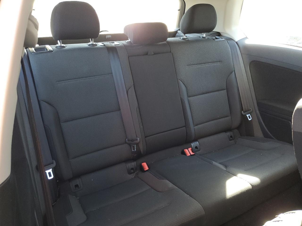 2015 VOLKSWAGEN GOLF
