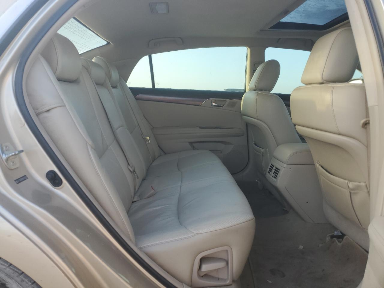 2011 TOYOTA Avalon