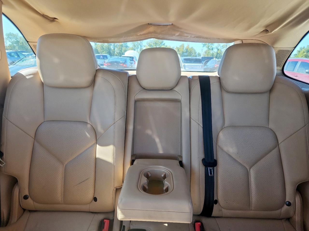 2011 PORSCHE CAYENNE