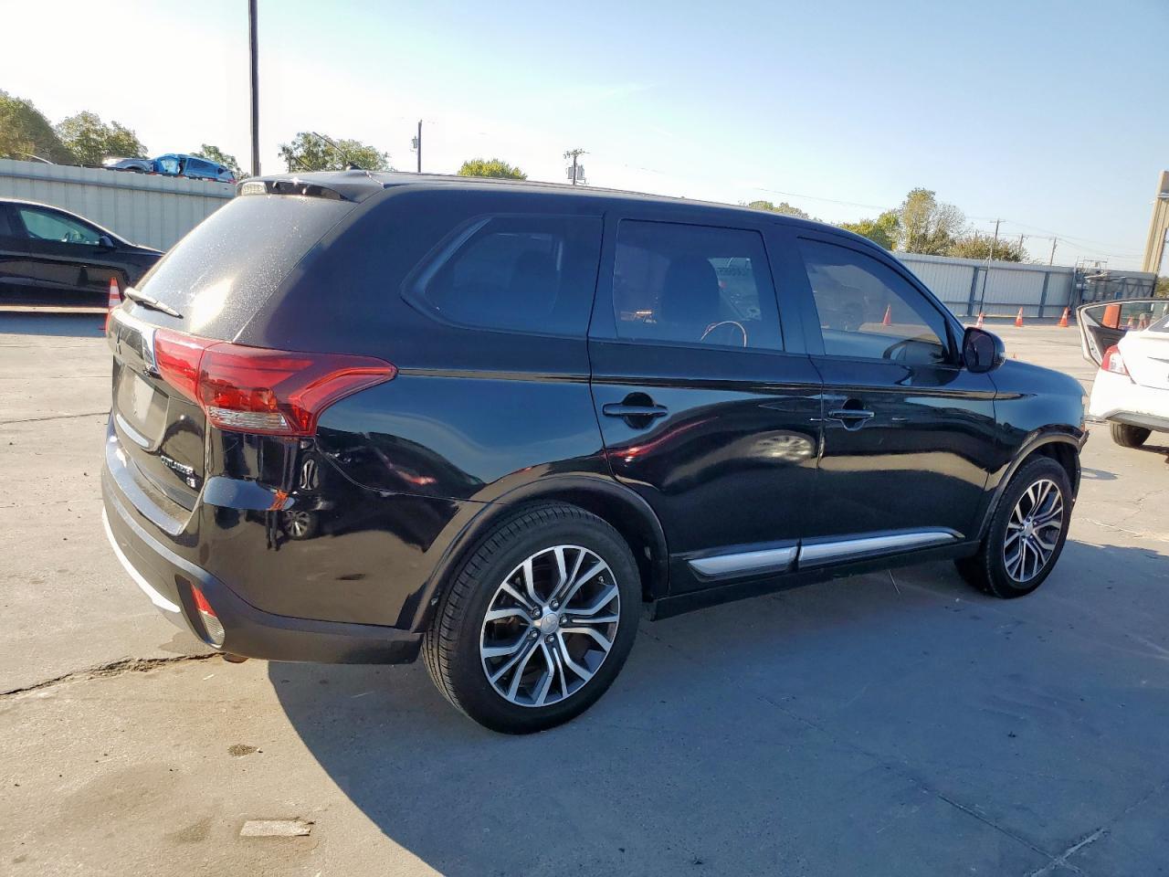 2016 MITSUBISHI outlander