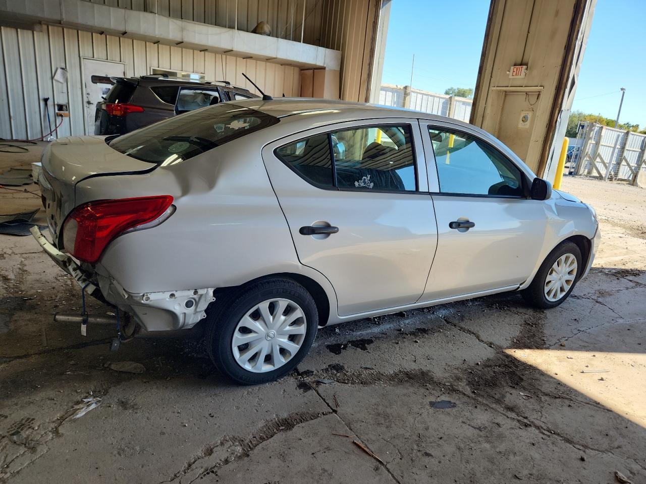 2013 NISSAN VERSA