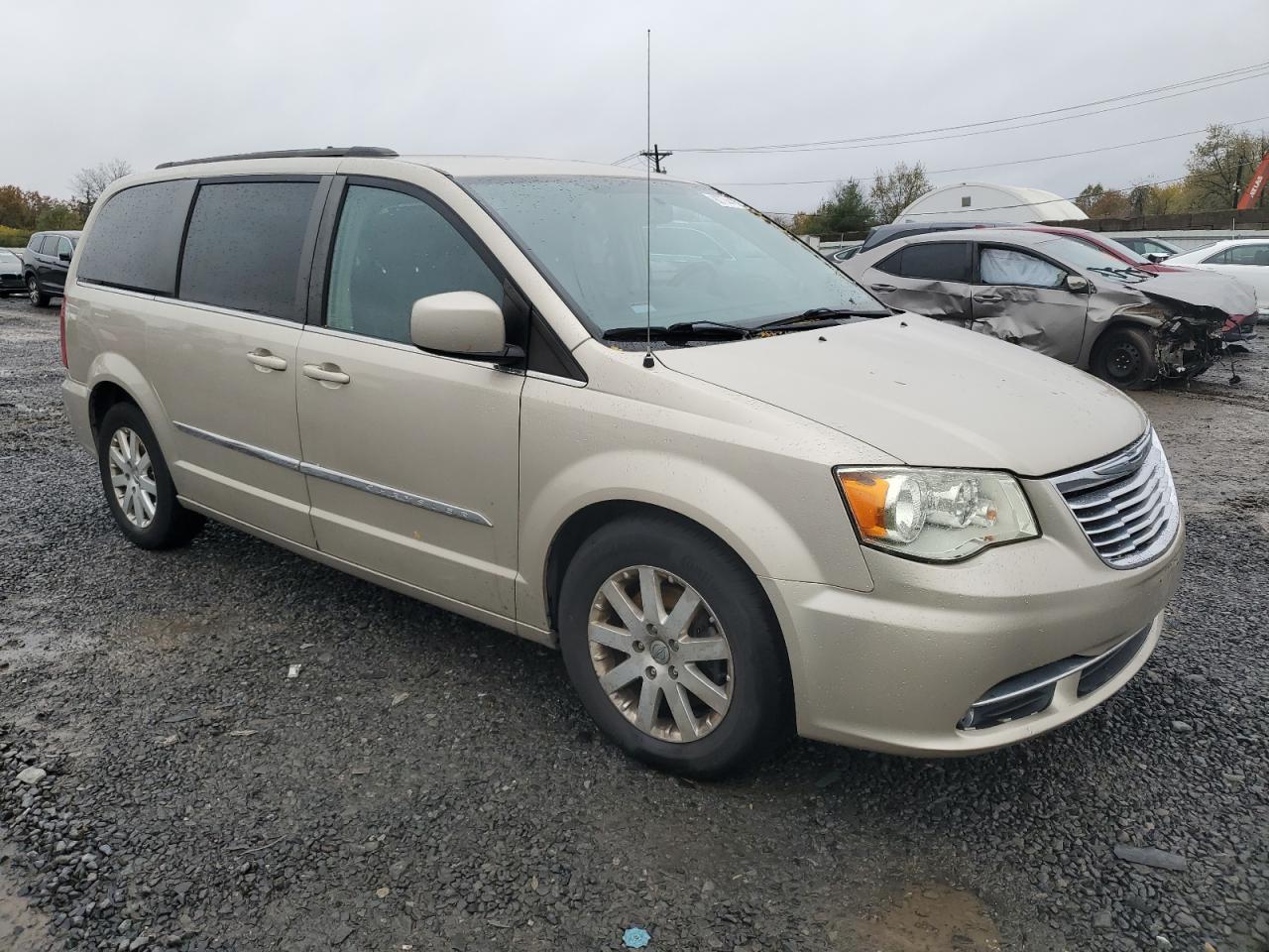 2016 CHRYSLER Town & Country