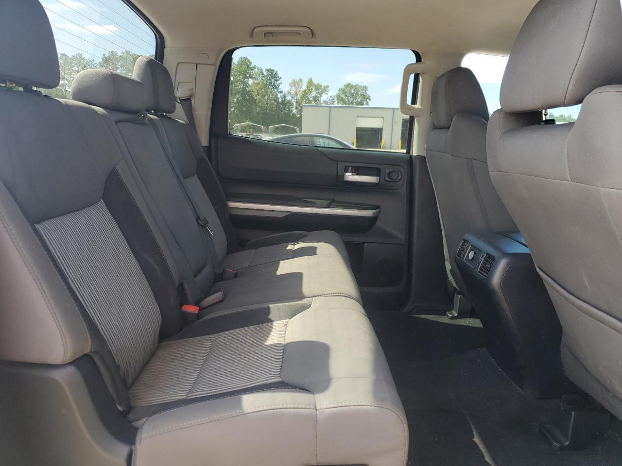 2017 TOYOTA TUNDRA