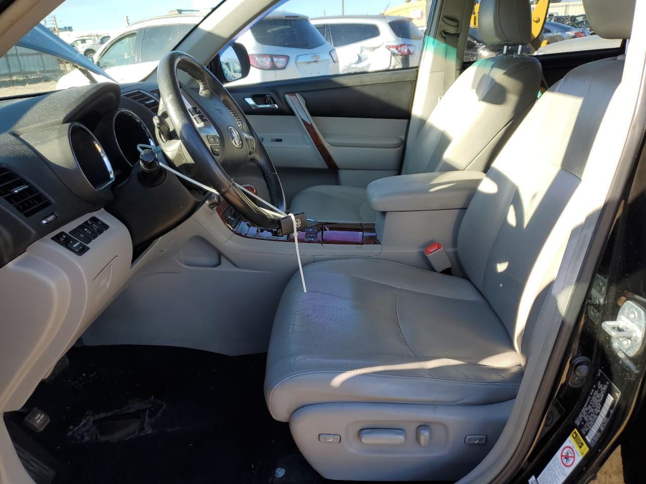 2012 TOYOTA HIGHLANDER