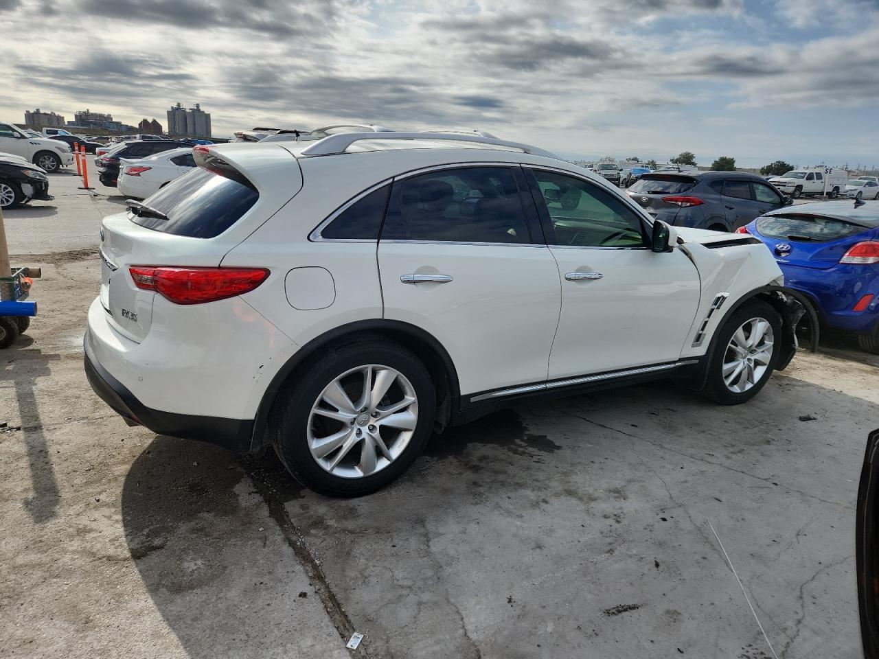 2012 INFINITI FX35