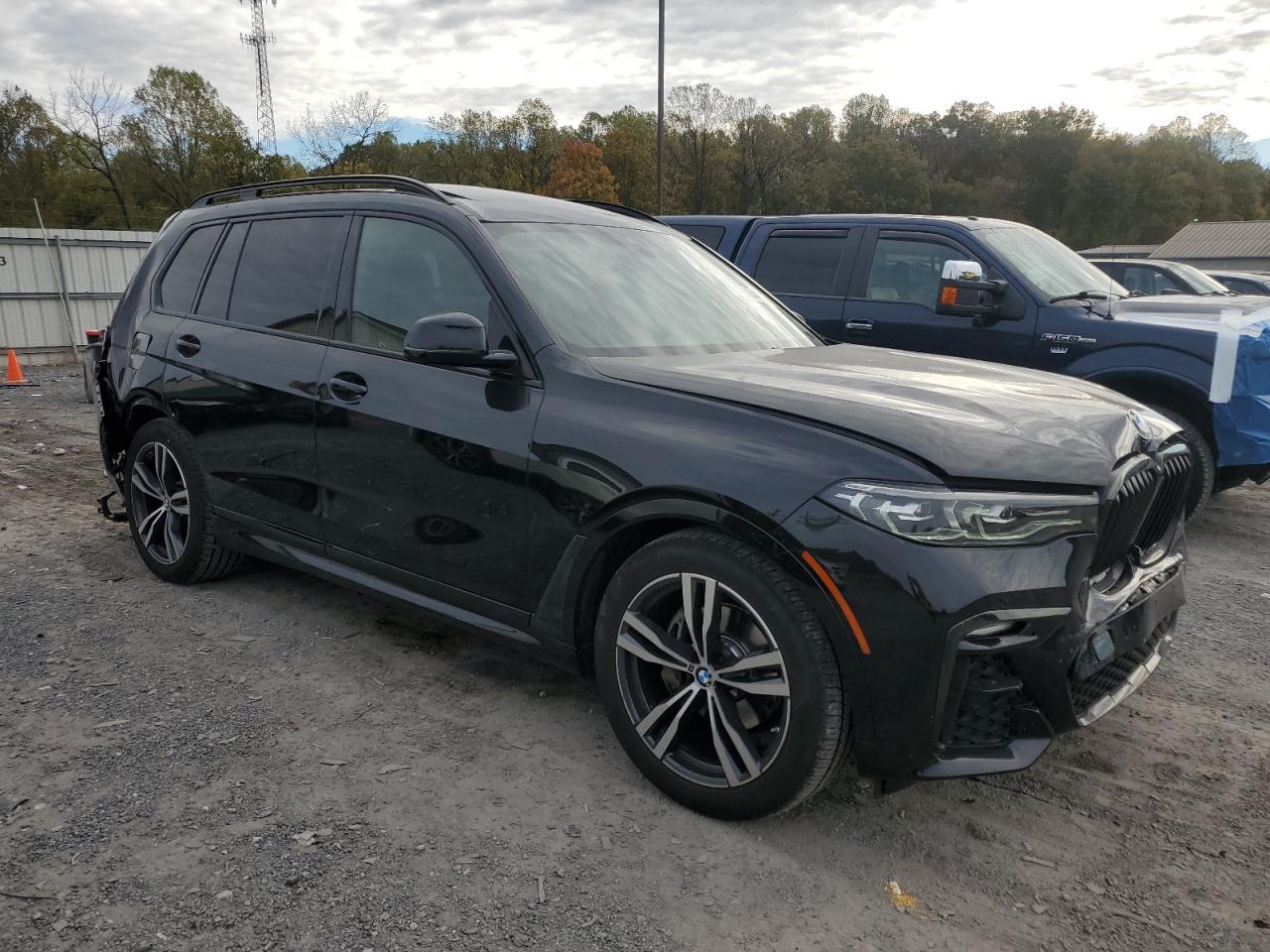 2021 BMW X7