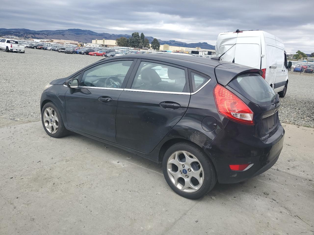 2013 FORD Fiesta