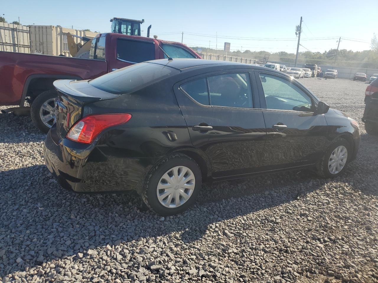 2018 NISSAN VERSA