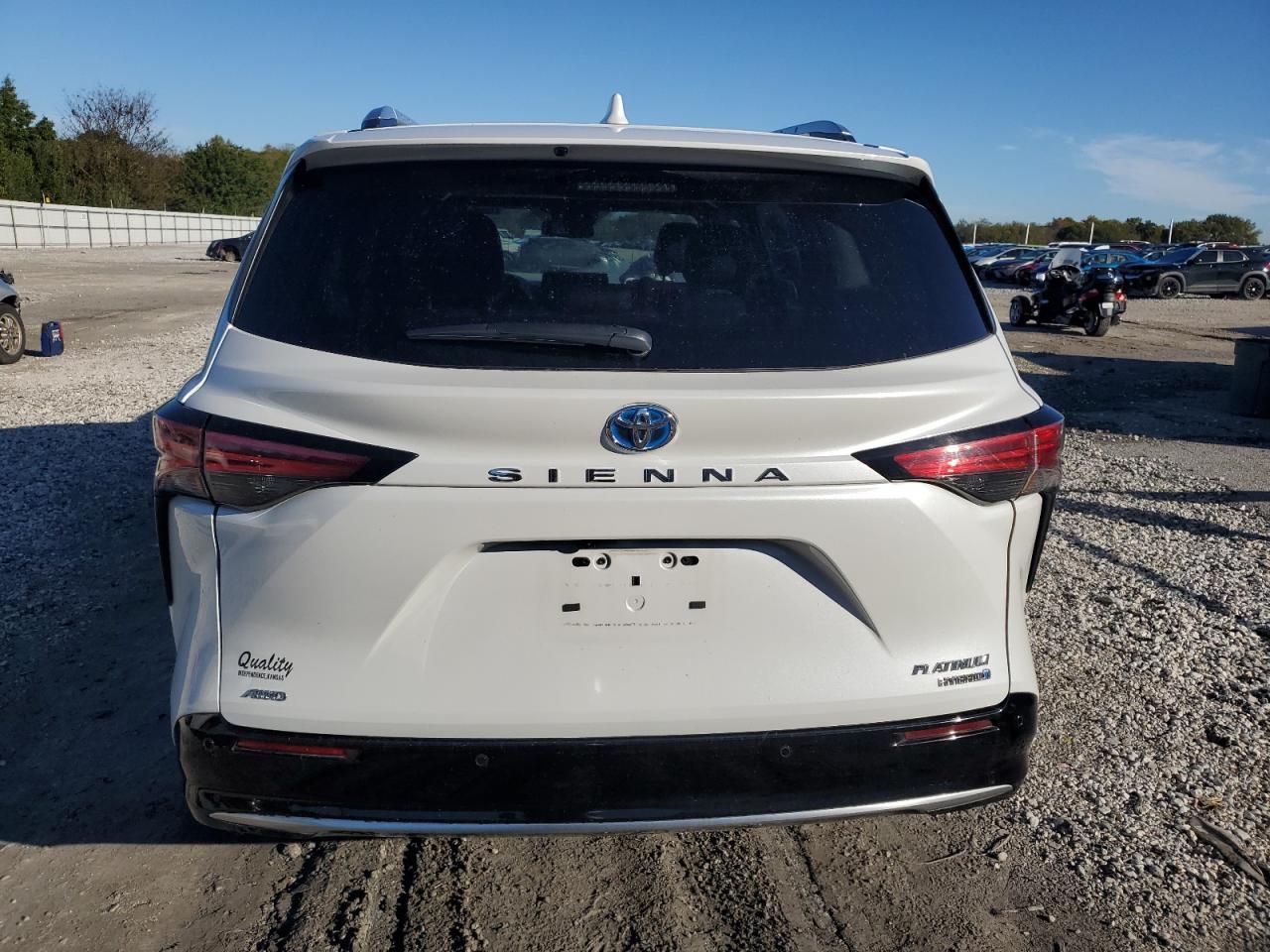 2024 TOYOTA SIENNA
