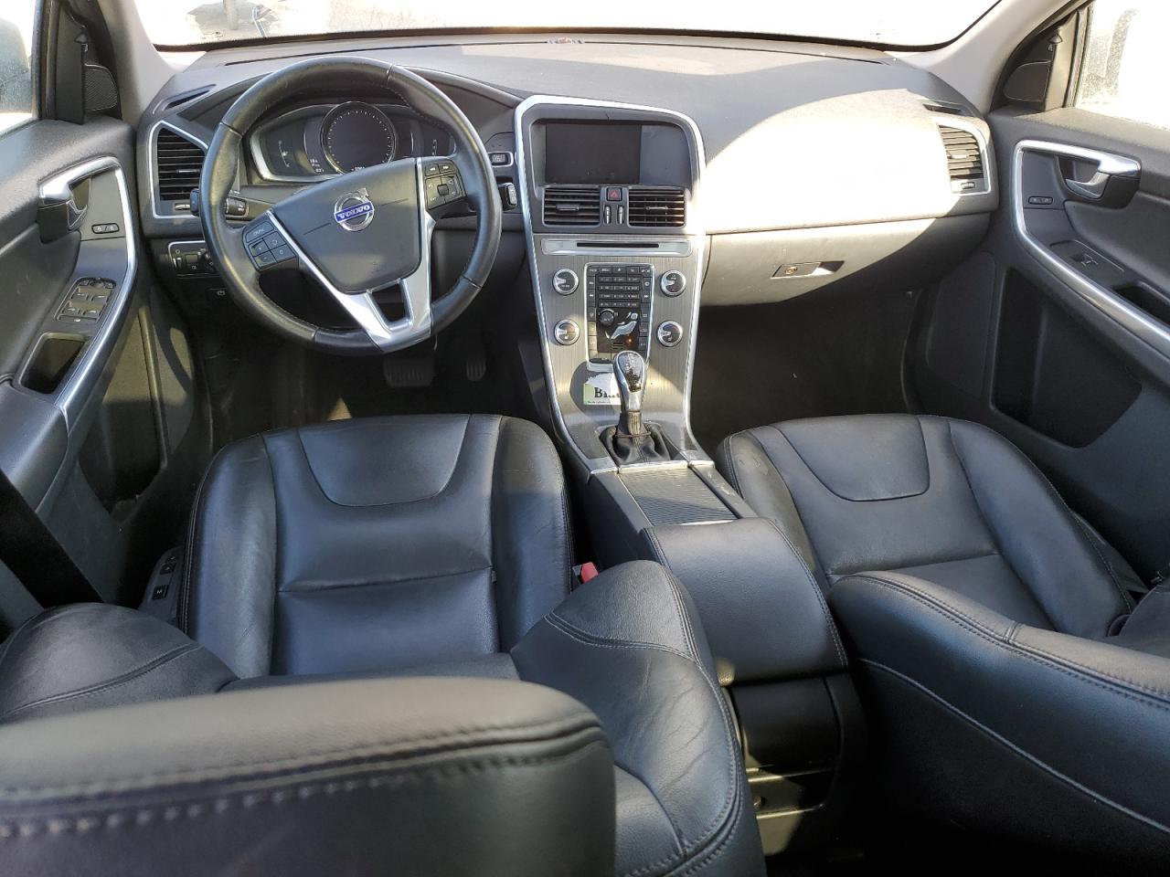 2016 VOLVO XC60