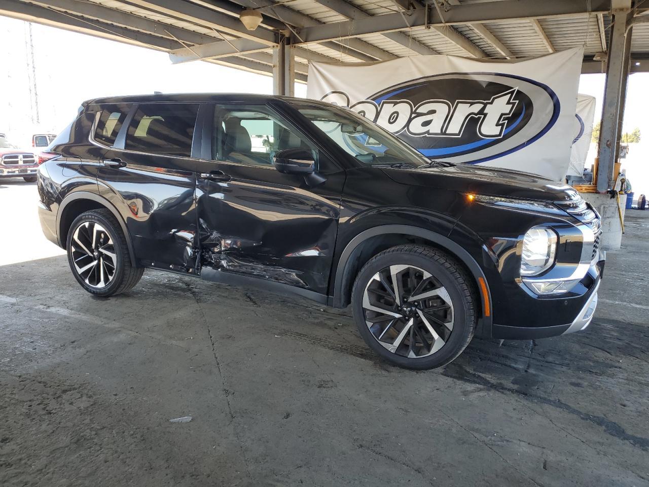2022 MITSUBISHI outlander