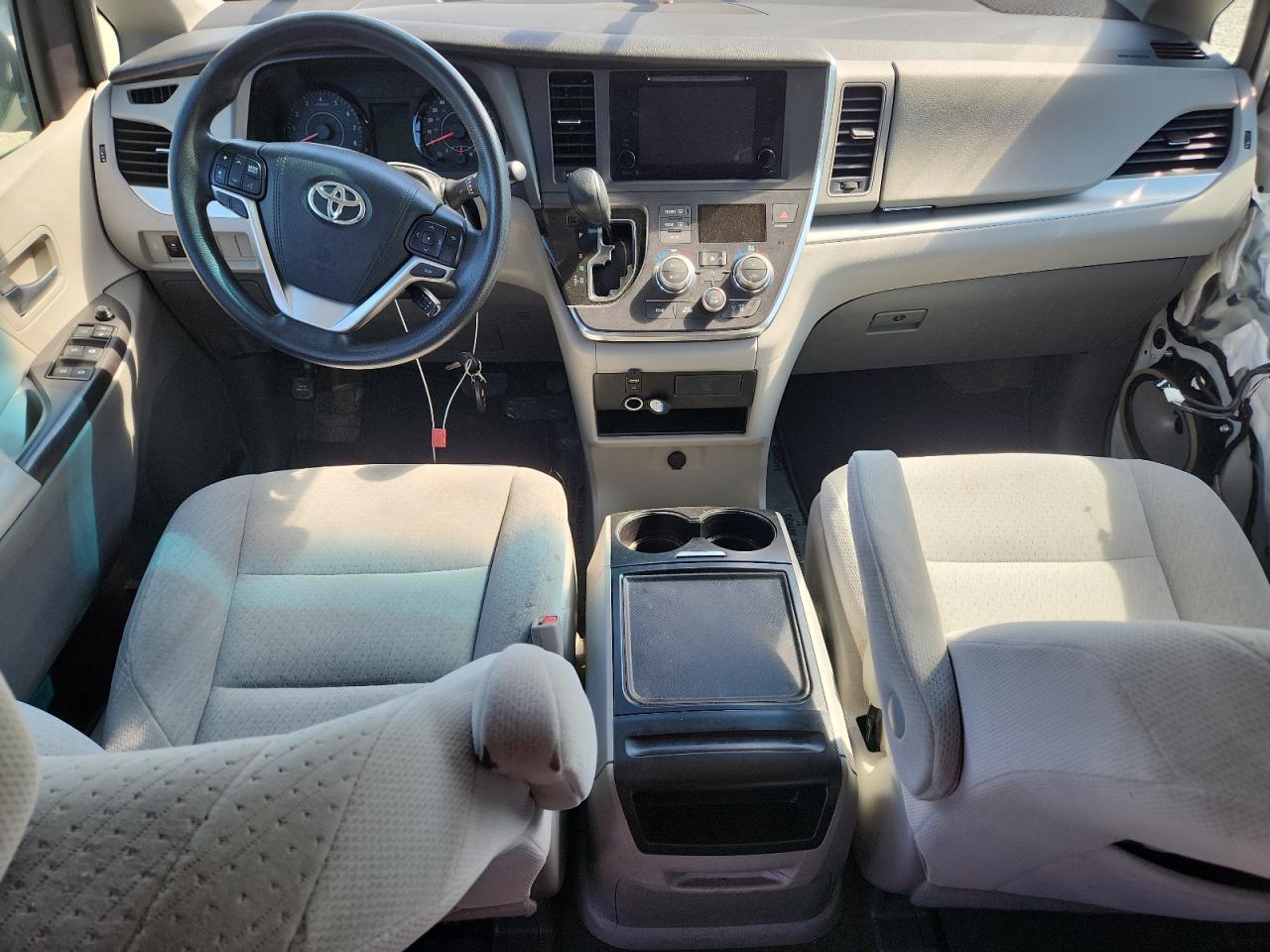 2015 TOYOTA SIENNA