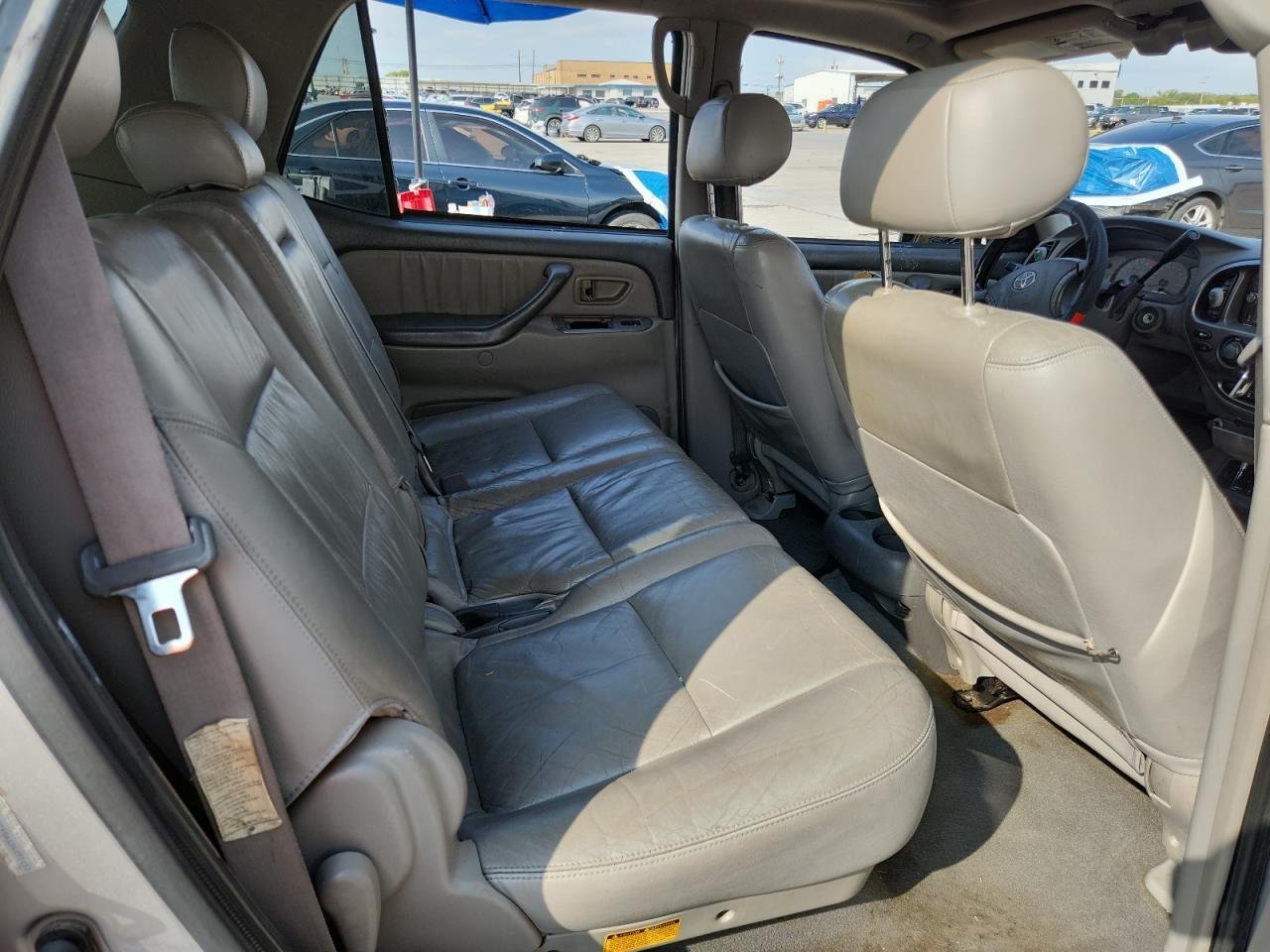 2003 TOYOTA Sequoia