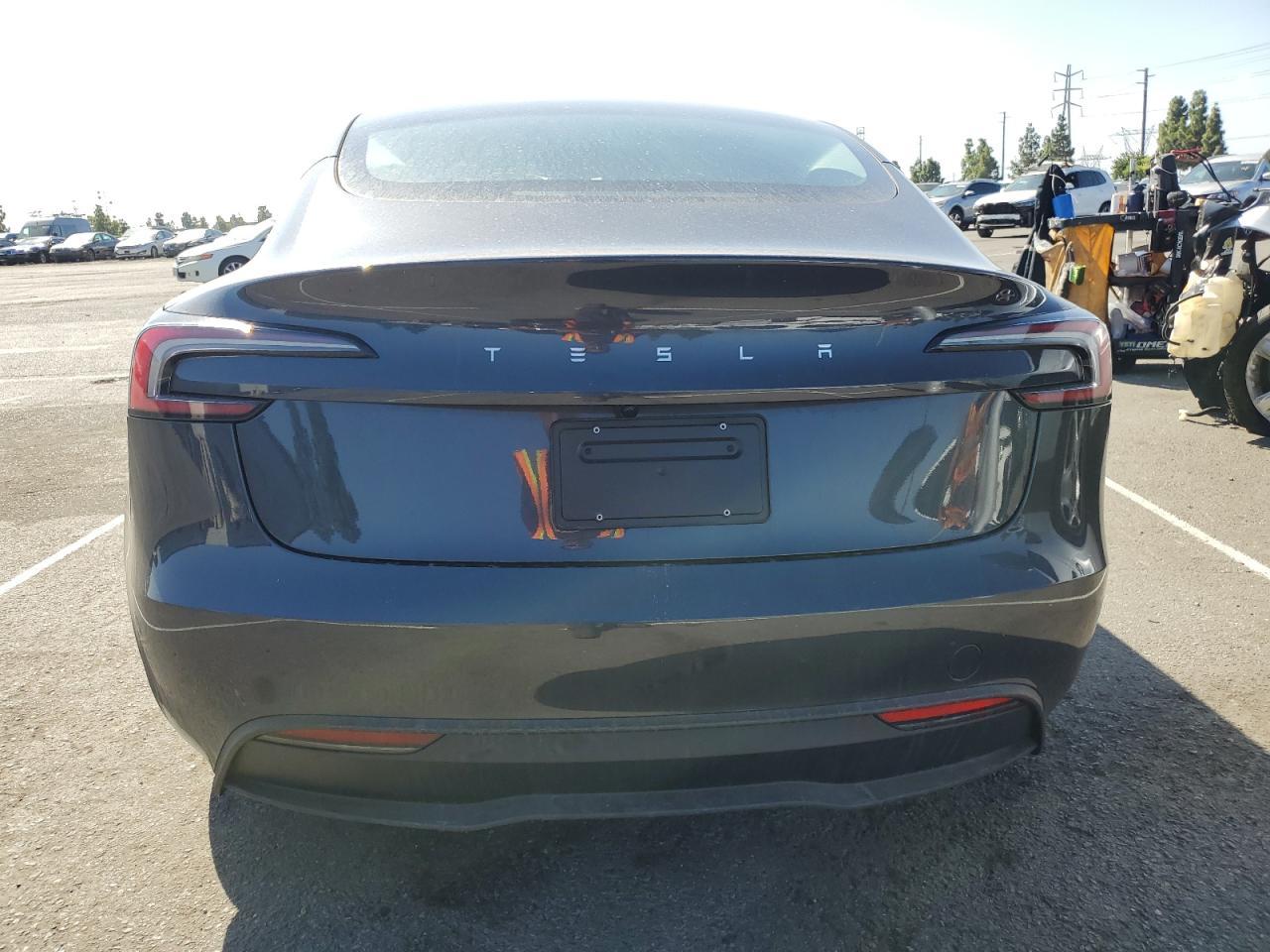 2025 TESLA MODEL 3
