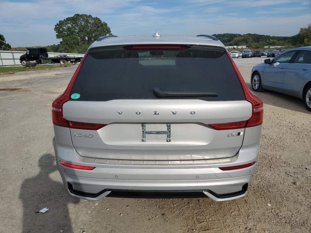 2022 VOLVO XC60