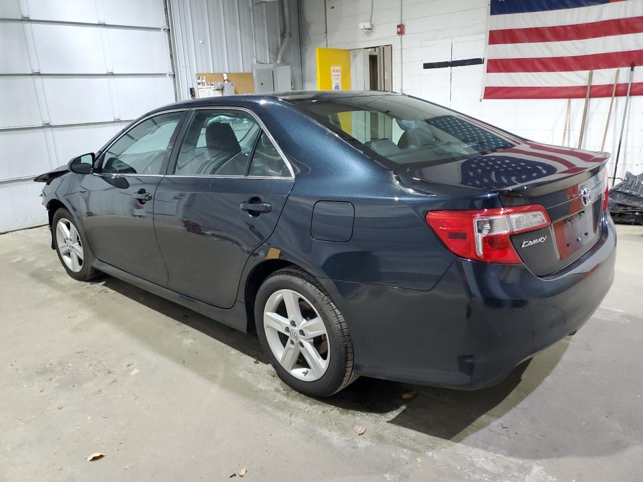 2014 TOYOTA CAMRY