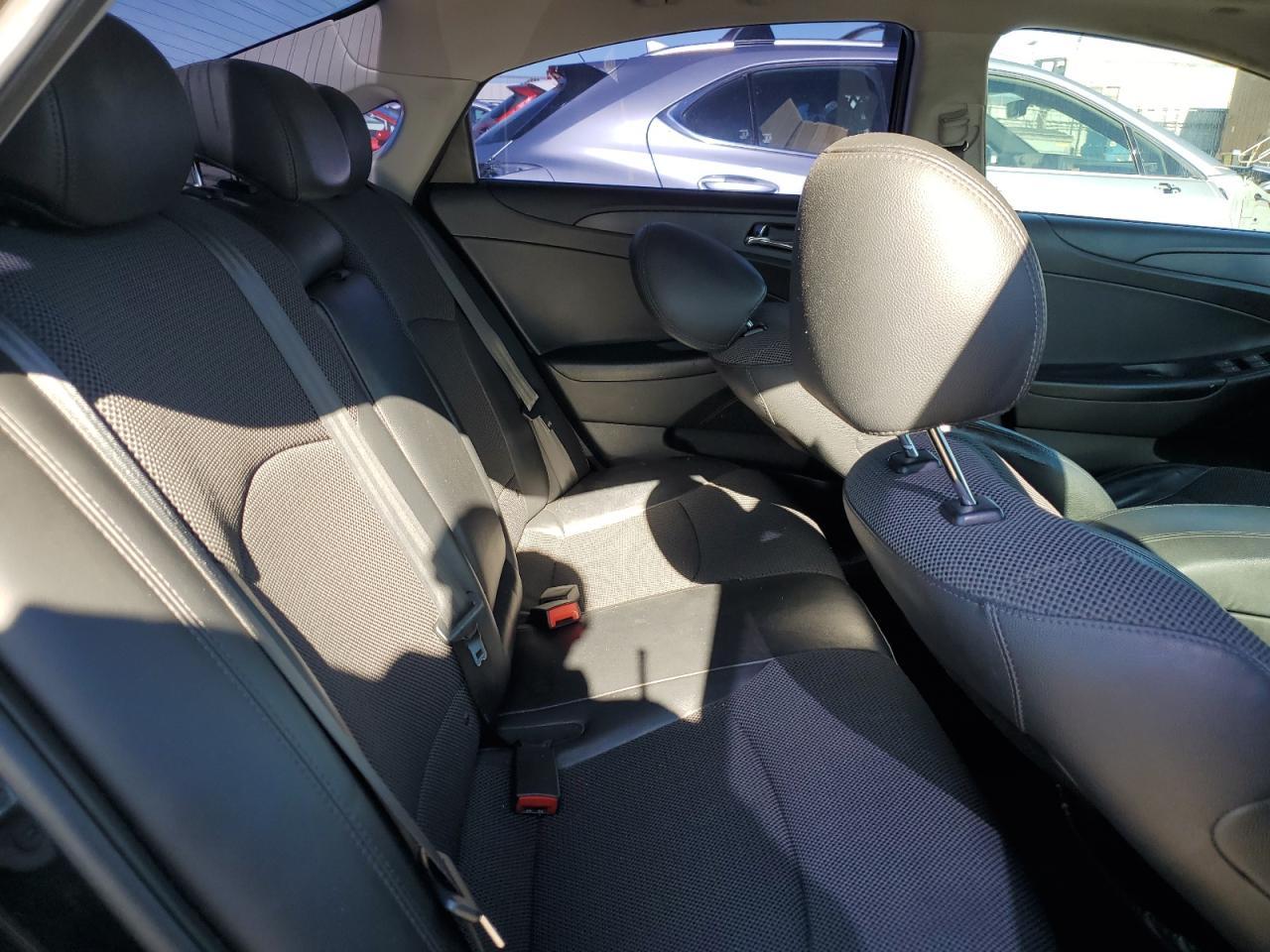 2012 HYUNDAI SONATA