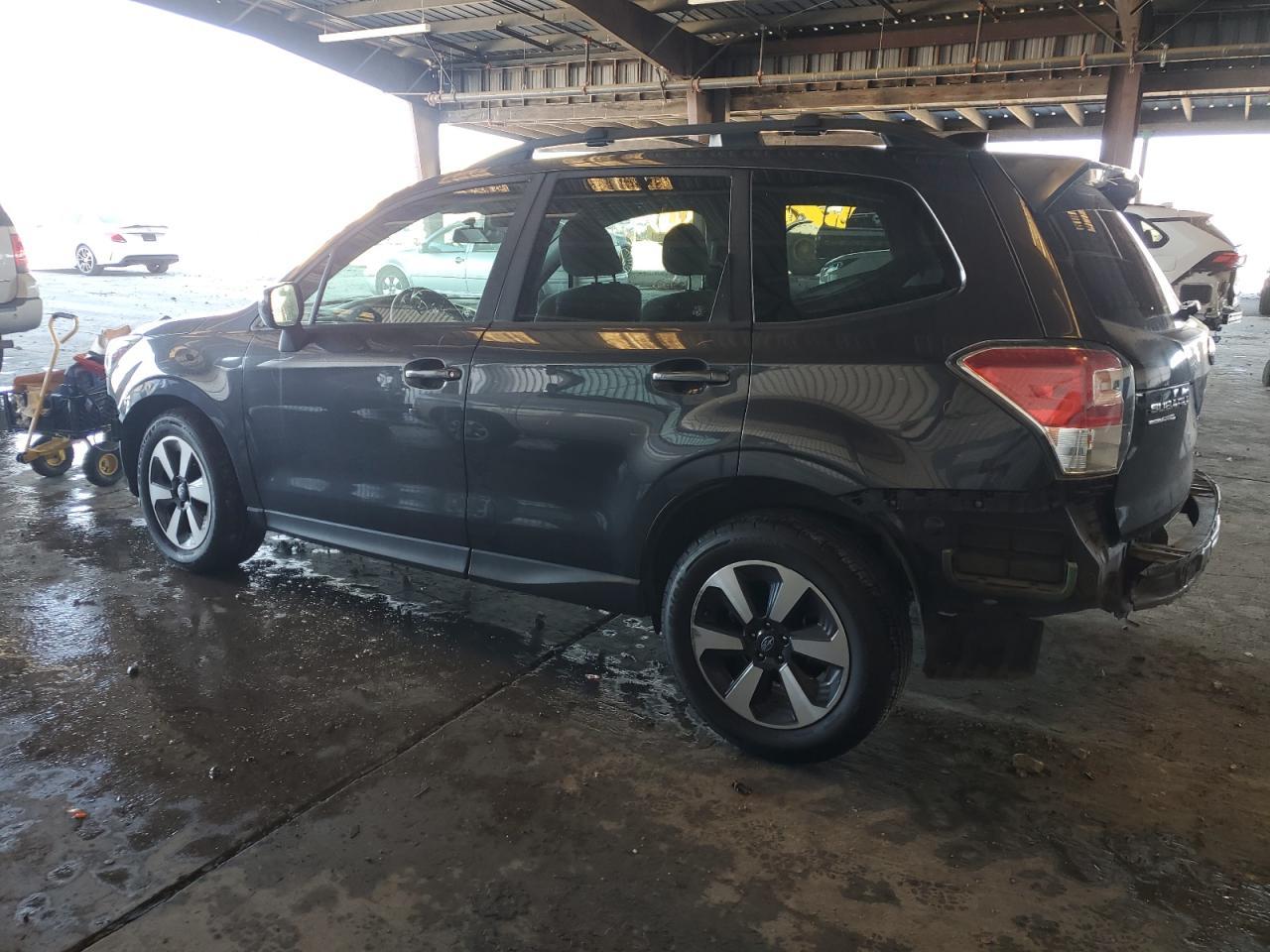 2017 SUBARU FORESTER