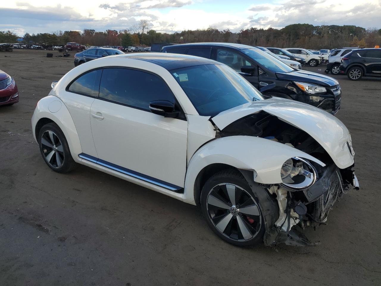 2012 VOLKSWAGEN Beetle