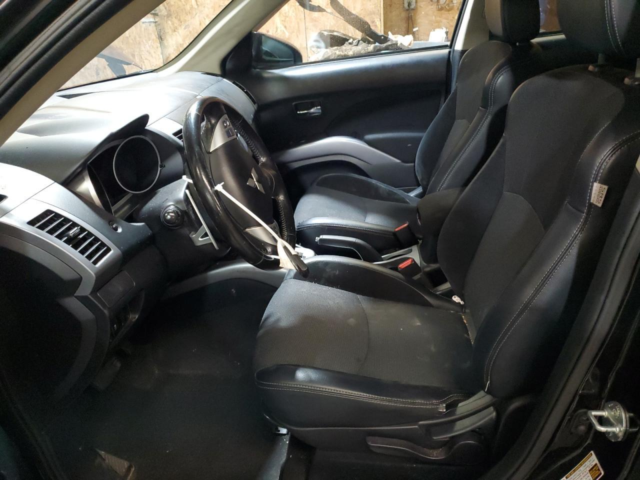 2013 MITSUBISHI outlander