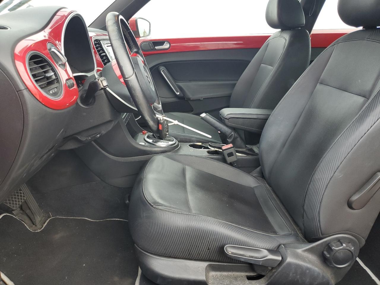 2012 VOLKSWAGEN Beetle
