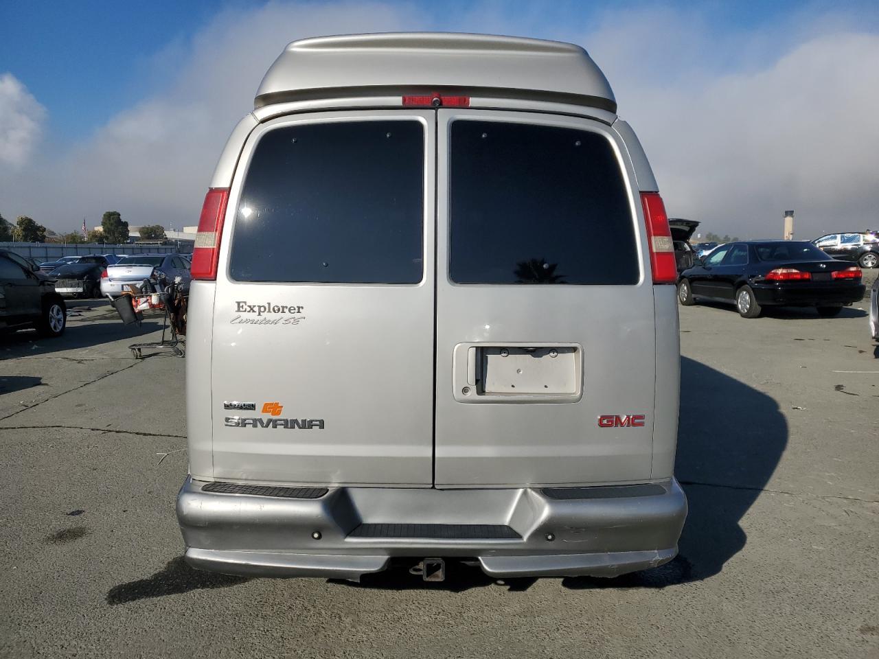 2010 GMC Savana