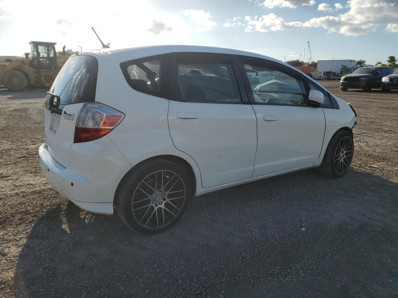 2013 HONDA FIT