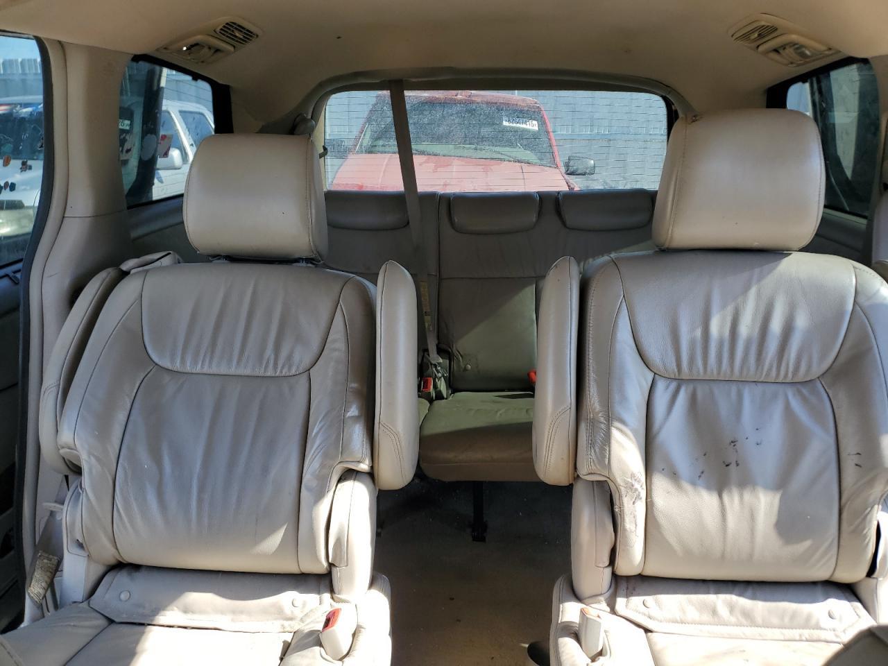 2010 TOYOTA SIENNA