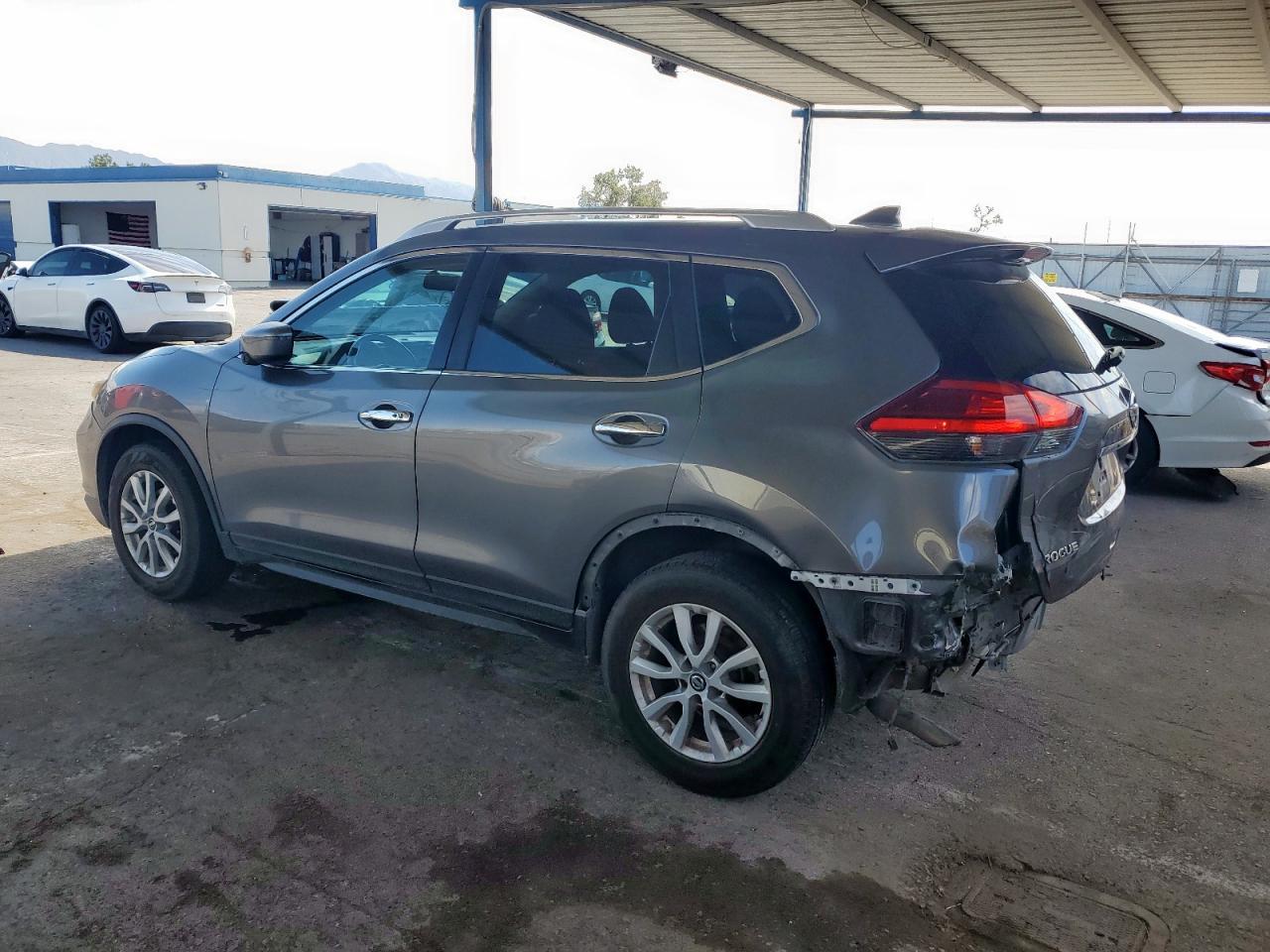 2017 NISSAN ROGUE