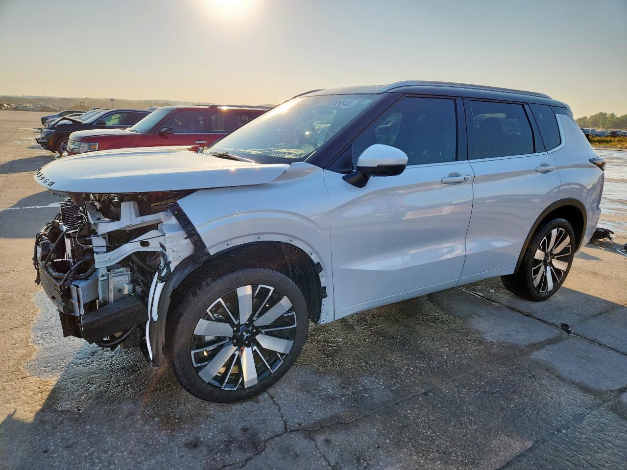 2025 MITSUBISHI outlander