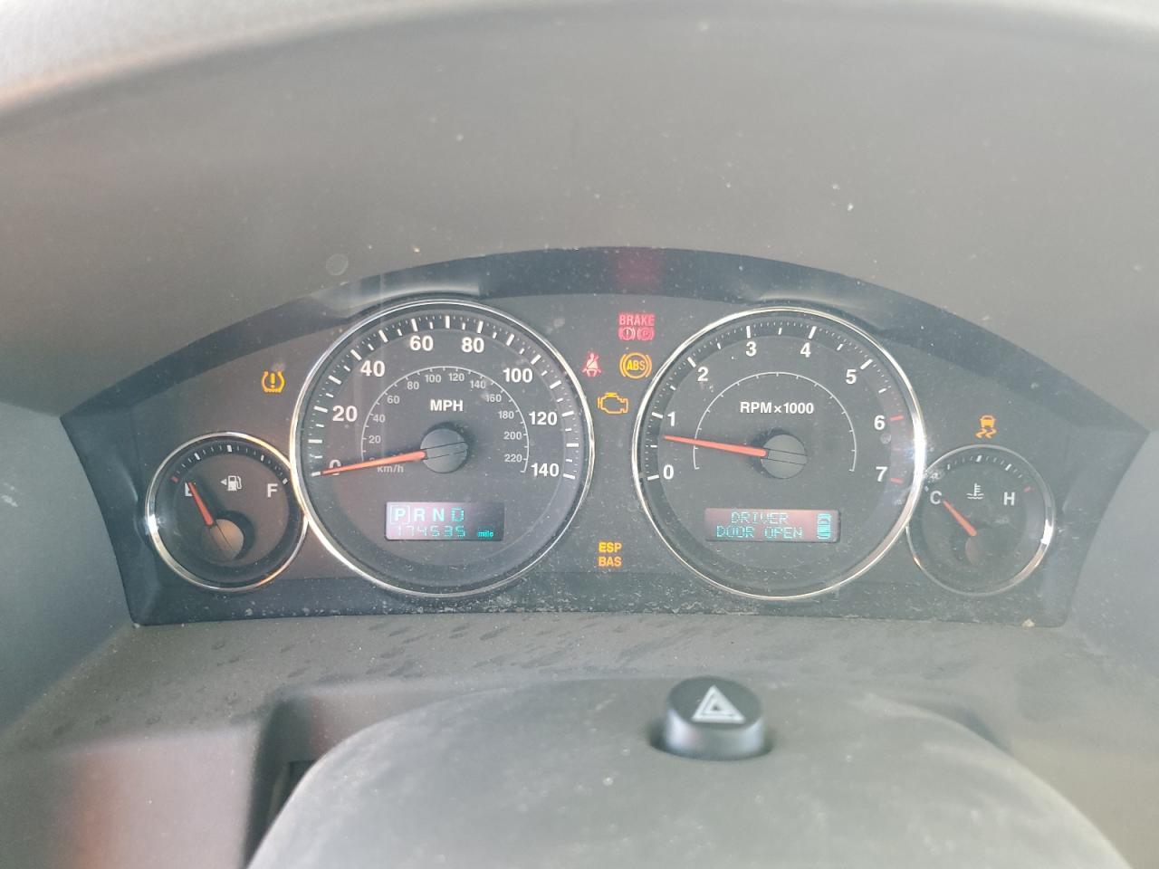 2006 JEEP Commander