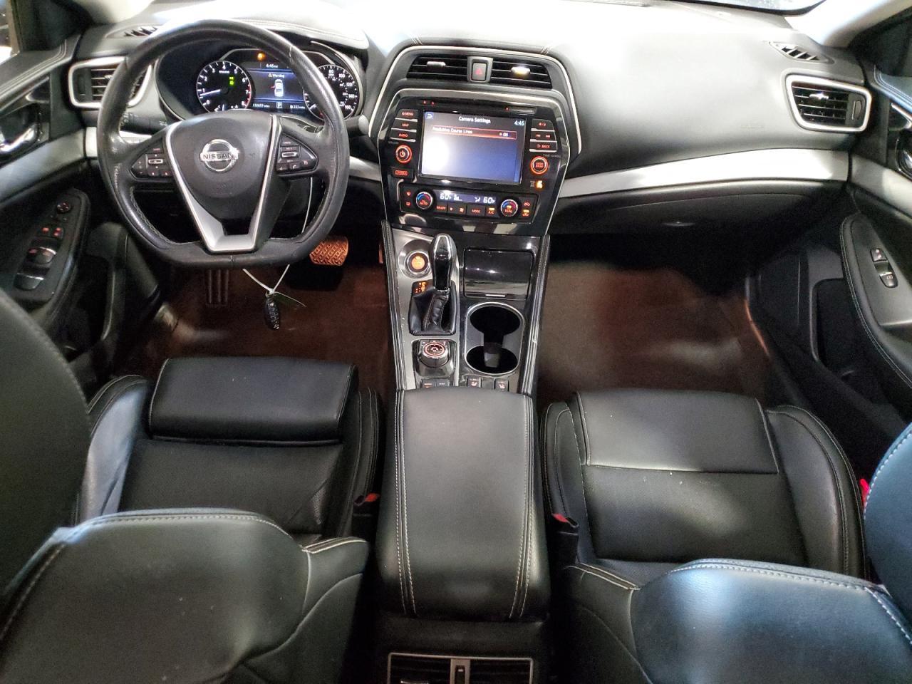 2016 NISSAN Maxima