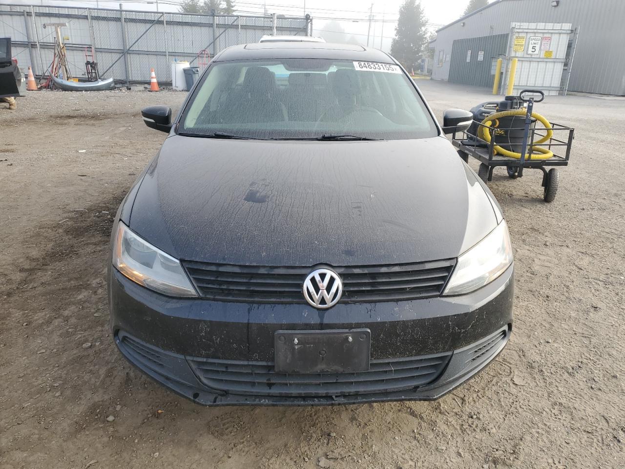 2011 VOLKSWAGEN JETTA