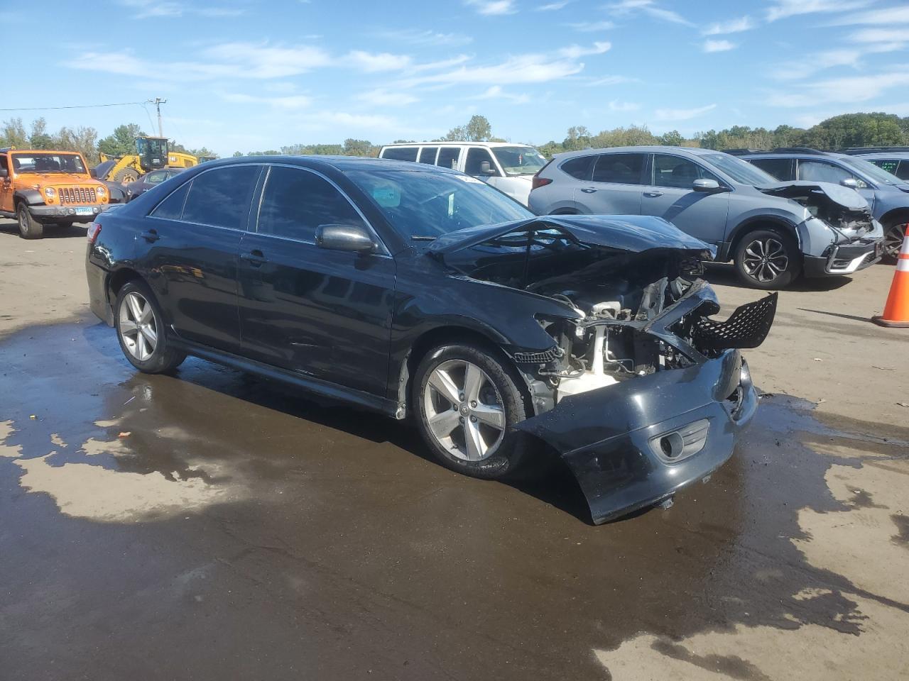 2011 TOYOTA CAMRY