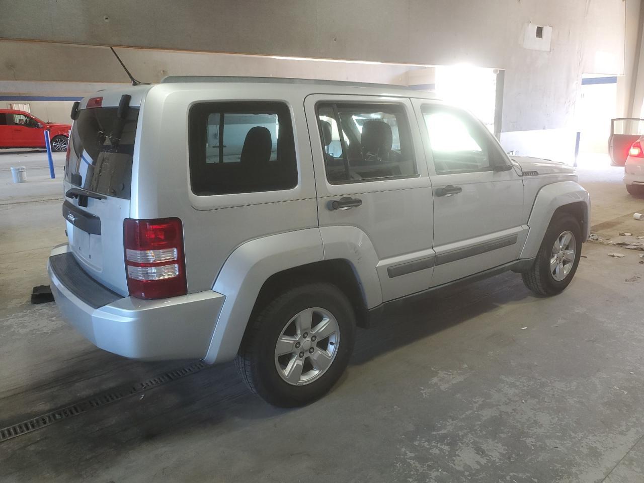 2011 JEEP Liberty