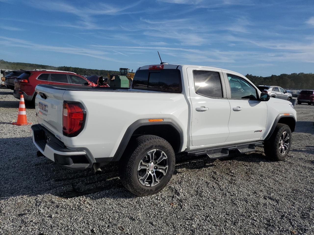 2025 GMC CANYON