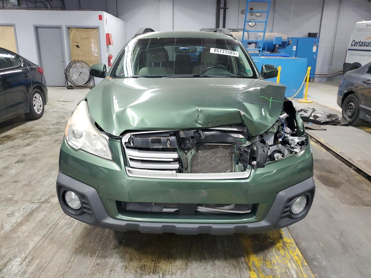 2013 SUBARU Outback