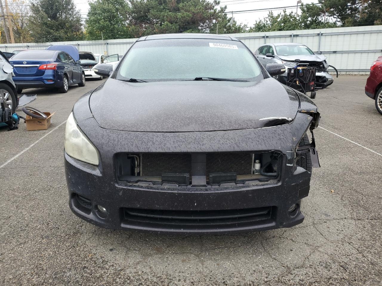 2010 NISSAN Maxima