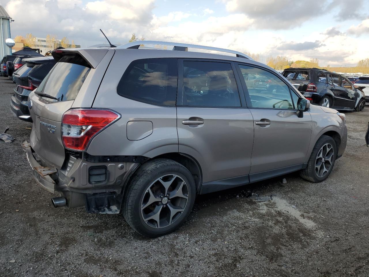 2015 SUBARU FORESTER