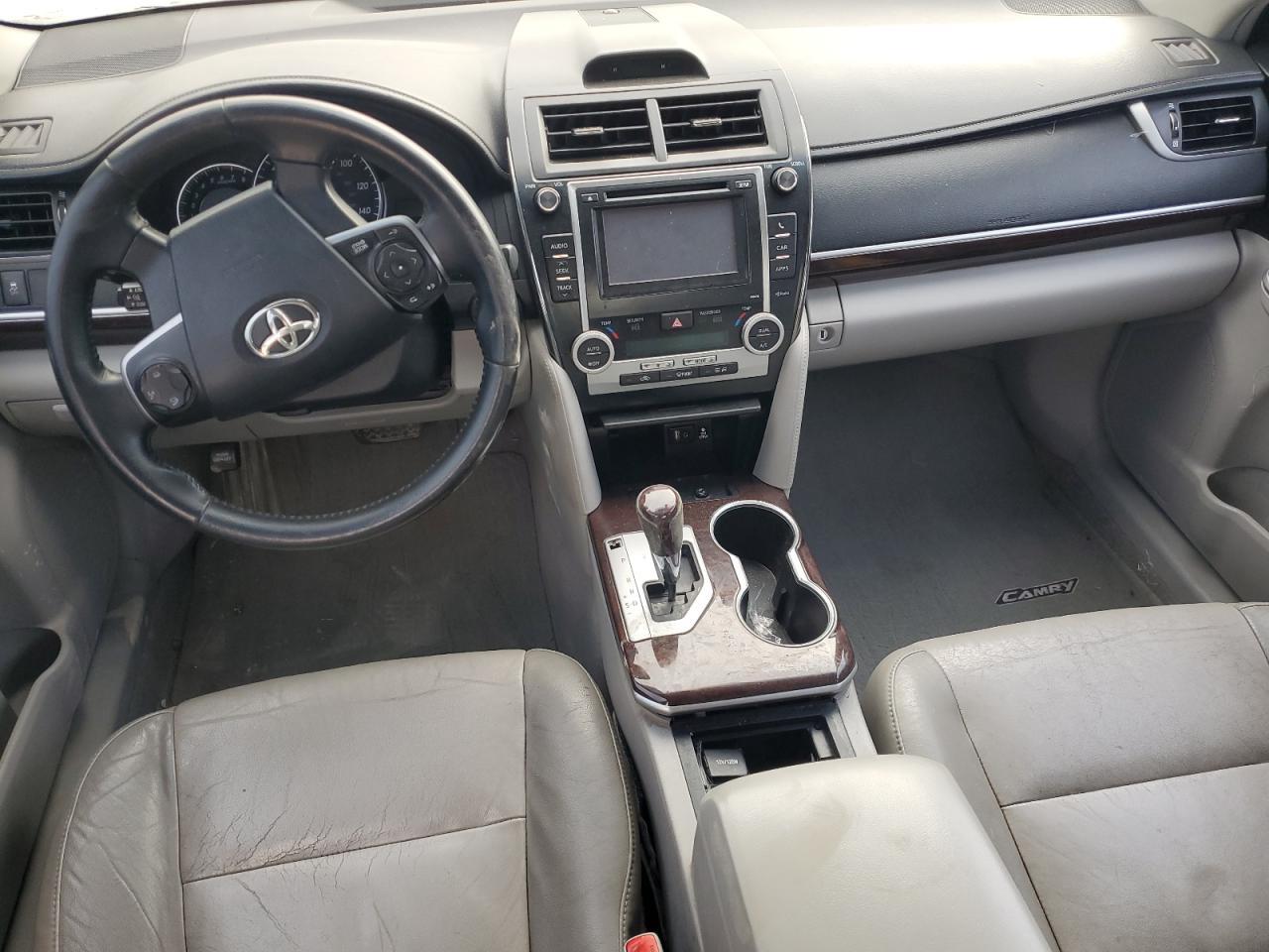 2014 TOYOTA CAMRY