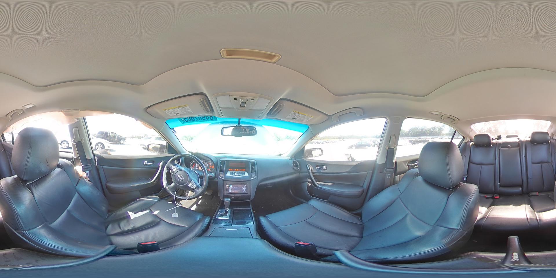 2010 NISSAN Maxima