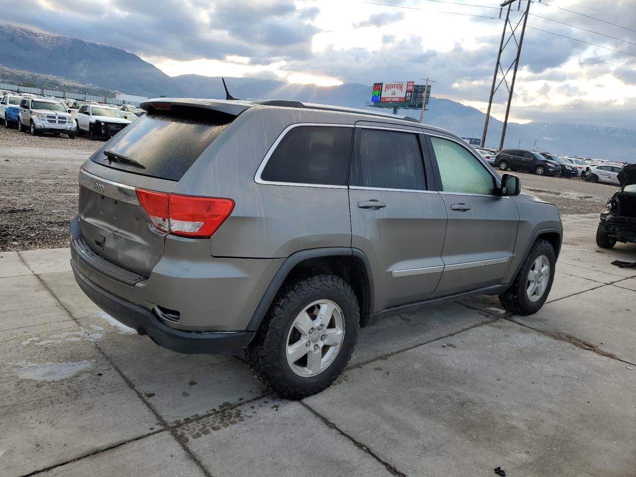 2011 JEEP Grand Cherokee